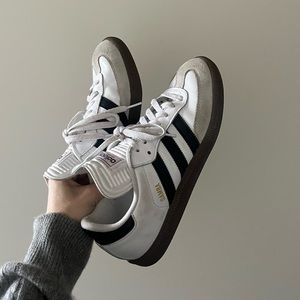 White Sambas